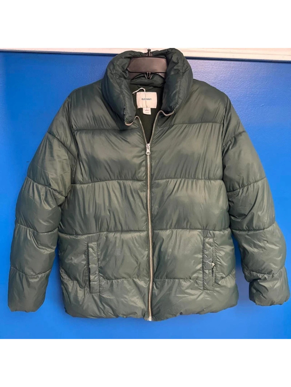 Old Navy green puffer jacket #puffer #outerwear